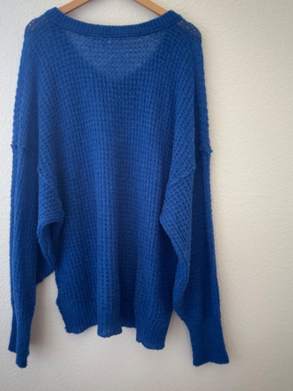 Free People Lulu Oversize v-neck sweater Size Medium wool/alpaca blend - Picture 7 of 11